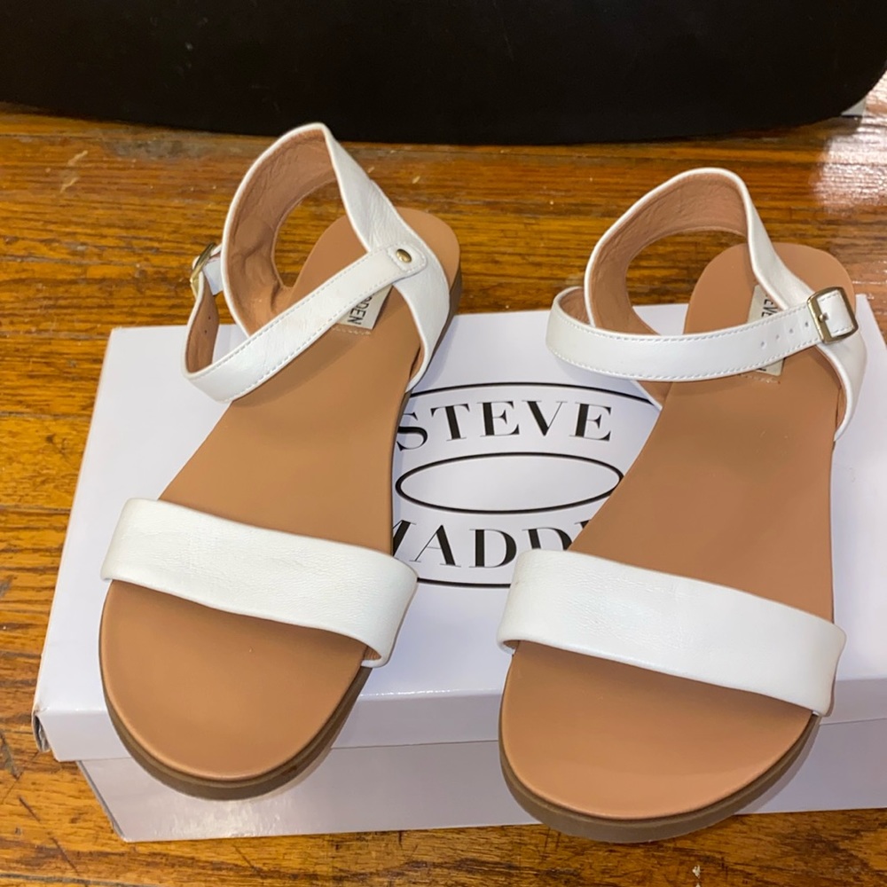 Steve Madden White Dina Leather Sandals Size 10